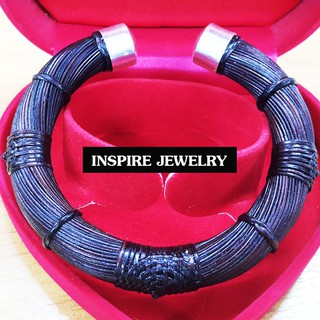 INSPIRE JEWELRY กำไลเครื่องประดับมงคลขนหางช้างไทย สีน้ำตาลเข้ม ถักเงื่อนพิรอด หายาก พร้อมกล่องกำมะหยี่