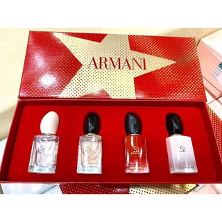 ชุดรวมน้ำหอมสำหรับผู้หญิง จาก Giorgio Armani ส่ง 1,550 บ ems 80 บาn  ในชุดประกอบด้วย - Si Eau De Toilette Pour Femme 7ml