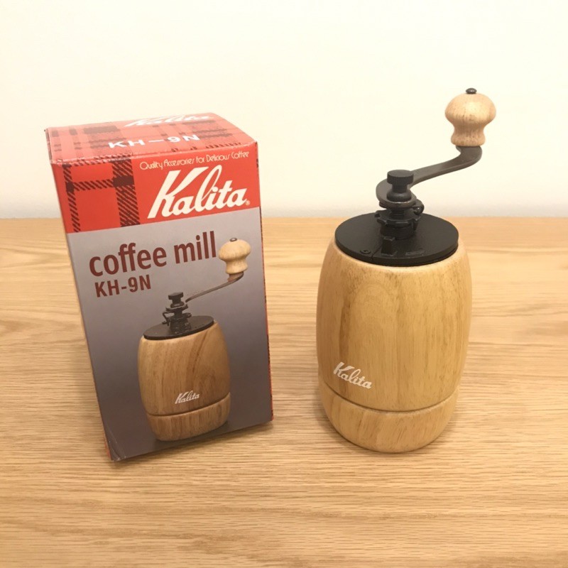[พร้อมส่ง] เครื่องบดกาแฟมือหมุนสไตล์ญี่ปุ่น Kalita Coffee Mill KH-9 (Natural) สีไม้ธรรมชาติ ของแท้ 100%