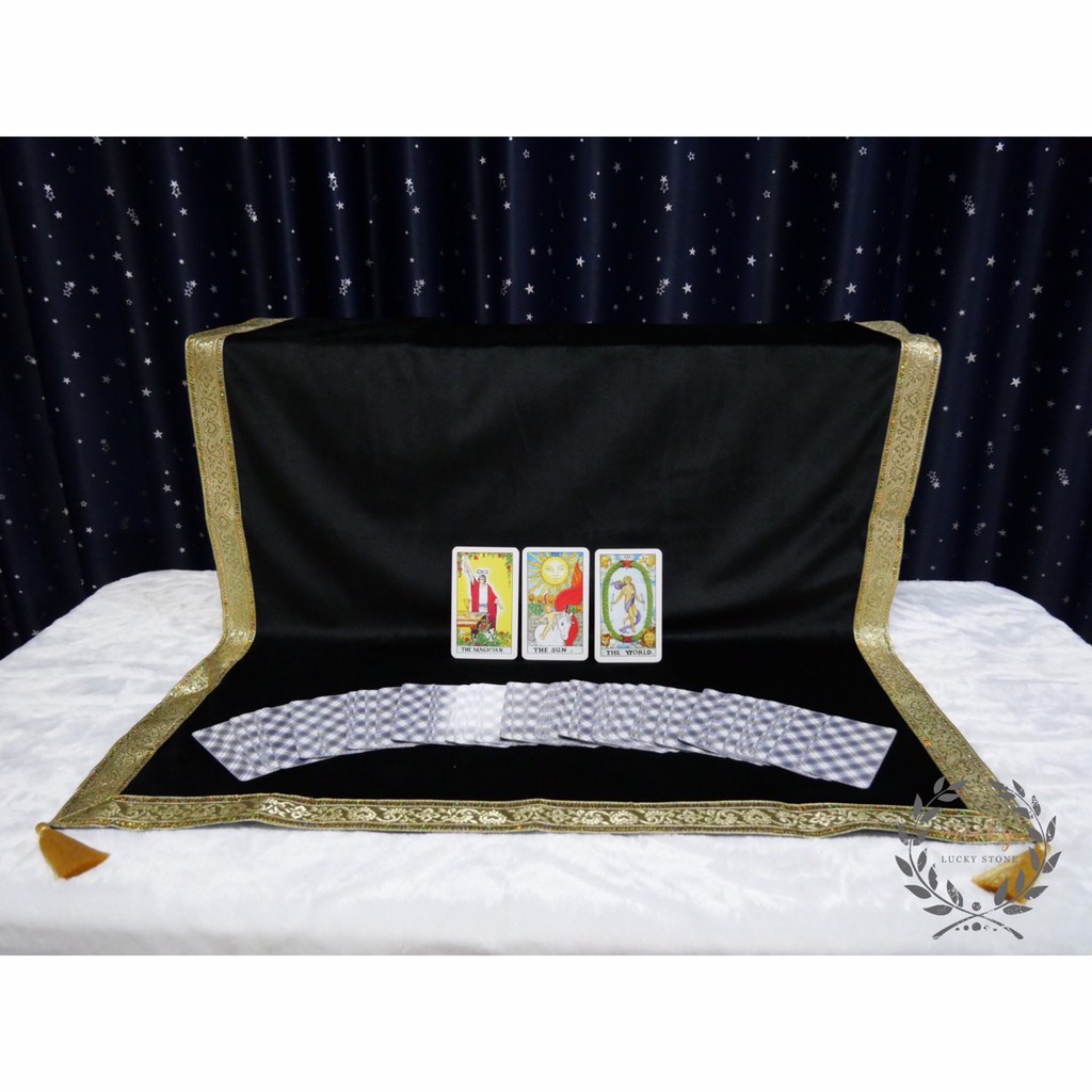 ผ้ากำมะหยี่ปูโต๊ะดูดวงไพ่ยิปซี ทาโรต์ Tarot สีดำ ขอบสีทองขนาด 1.5 นิ้ว