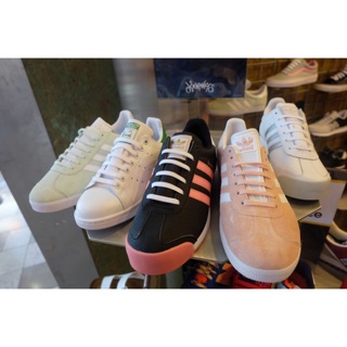 รองเท้า adidas รุ่นstansmith