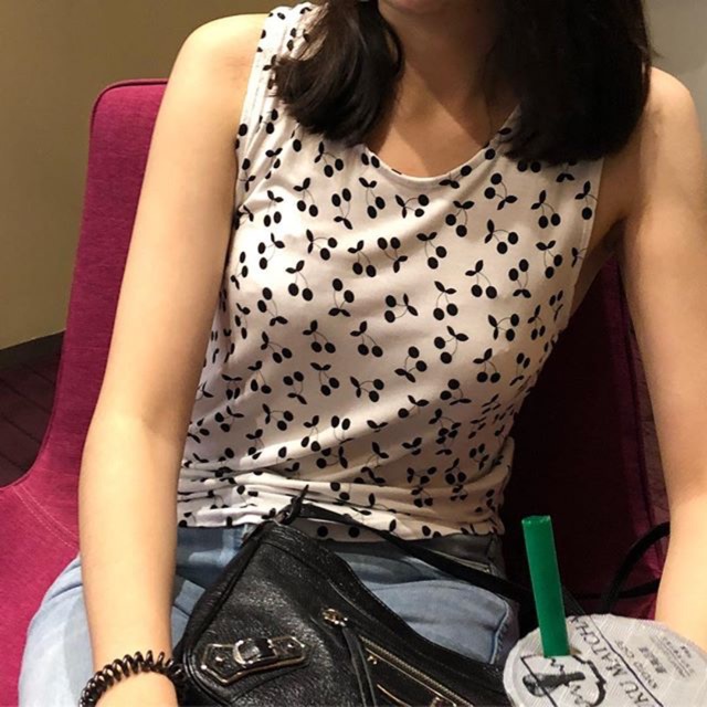 เสื้อยืดไม่มีแขน cotton on