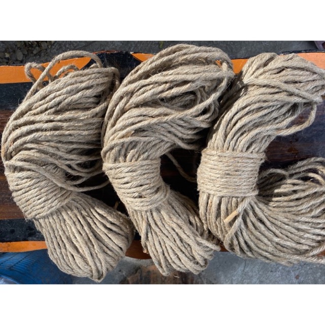 เชือกปอมะนิลา ขนาด 6 มิล ยาว 50 เมตรมัดละ 400 บาท