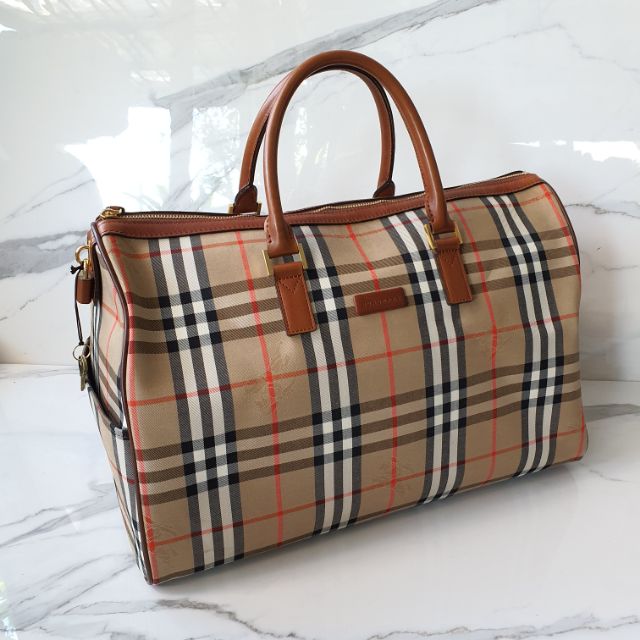 Burberry bag  size 43 cm