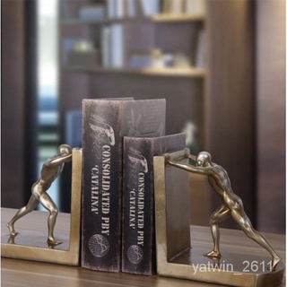 สไตล์ย้อนยุคยุโรปสร้างสรรค์ Study Room Wine Cabinet Office ตกแต่งเครื่องประดับกีฬาคนผลักดันวัตถุที่กั้นหนังสือตกแต่งห้อง