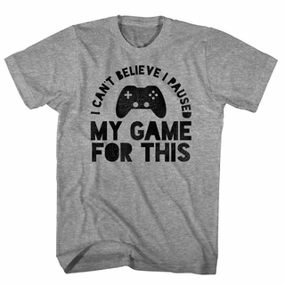 เสื้อยืดลําลอง แขนสั้น พิมพ์ลาย I Paused My Game N64 Joypad DadS Prsent Family สไตล์เรโทร สําหรับผู้ชาย