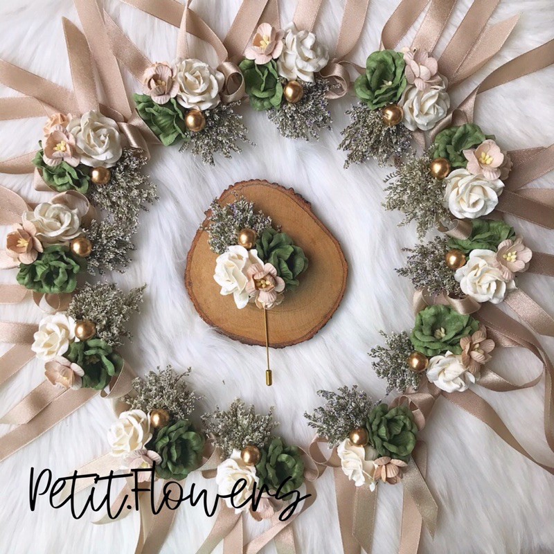 ดอกไม้ผูกข้อมือเพื่อนเจ้าสาว ธีมสี Ivory&Green
