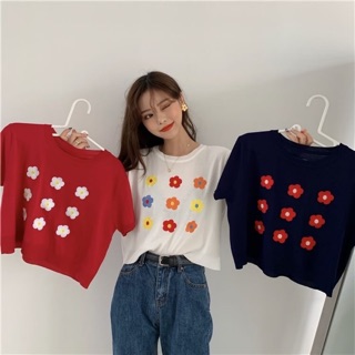 🌺 Bella flowers crop tee เสื้อครอปปักลายดอกไม้ มี3สี แดง กรม ขาว เนื้อผ้าไหมพรมร่อง 🌈