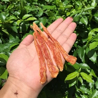 ไก่สติ๊ก สุนัขเป็นโรคไตทานได้ (สันในไก่อบแห้ง,ขนมสุนัข,ขนมหมา,ขนมแมว,อาหารสุนัข) 200 กรัม