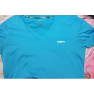 เสื้อแขนยาวสีฟ้า Reebok มือสอง ผ้ายืดผ้าเด้งๆสามารถใส่ออกกำลังกายได้คอวีแนวสปอร์ต