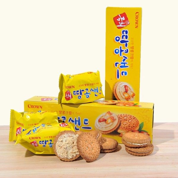 크라운 국희 บิสกิตสอดใส้ช็อคโกเเลต, ครีมถั่ว Crown Kook Hee Sand Biscuit 70g
