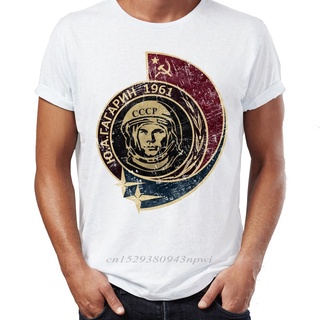 เสื้อยืด พิมพ์ลายนักบินอวกาศ Yuri Gagarin First Human In Space Soviet สําหรับผู้ชายS-5XL