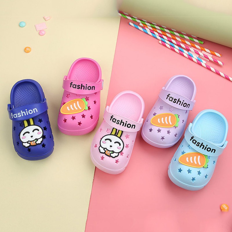 กระต่าย+แครอท  รองเท้าแตะรัดส้นสำหรับ1-5ขวบ รองเท้าเด็กหัวโต ยางนิ่ม น้ำหนักเบา กันลื่น D16