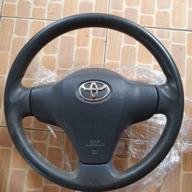 พวงมาลัยรถยนต์ Toyota Yaris, Vios  Airbag พร้อมวง  1,800.-