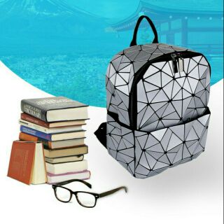 กระเป๋าเป้สะพายหลัง new matte matte brushed geometry student bag irregular backpack