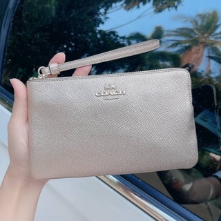 กระเป๋า คล้องมือ LARGE CORNER ZIP WRISTLET (C2189) ✔️สี Metallic pale gold สีทอง ไซส์L 1 ซิป หนังแท้