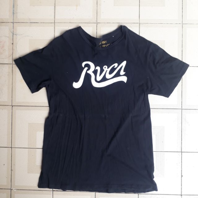 เสื้อ RVCA