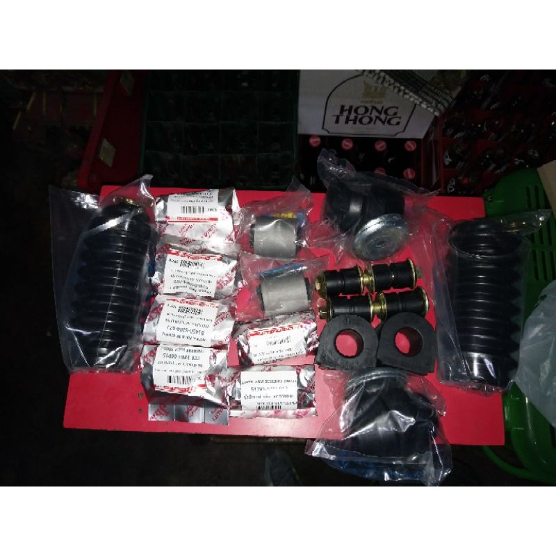 ชุดบูชหน้า HONDA, ACCORD 90-94 บูชบน+ล่าง 8ตัว,หนวดกุ้ง2ชุด, สกรูกันโคง2ชุด, ยางรัดแร็ก2ตัว,กันฝุ่นแ