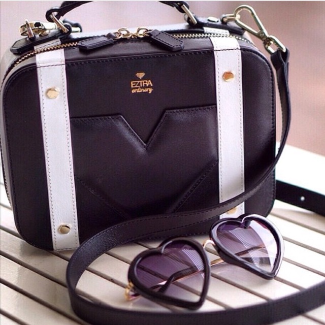 eztra_official ช้อปไม่ผลิตแล้วค่าหายากมากกกกหนังแท้ทั้งใบ