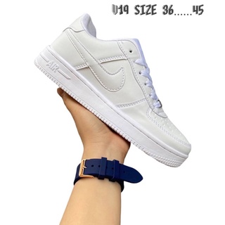 รองเท้าNikeairforce1คะ