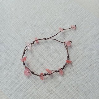 Cherry Quartz สร้อยข้อมือ หินสีชมพู เชอรี่ควอตซ์ ร้อยเชือกเทียน Bracelet Pink Style มินิมอล Tinypearlxoxo N1315