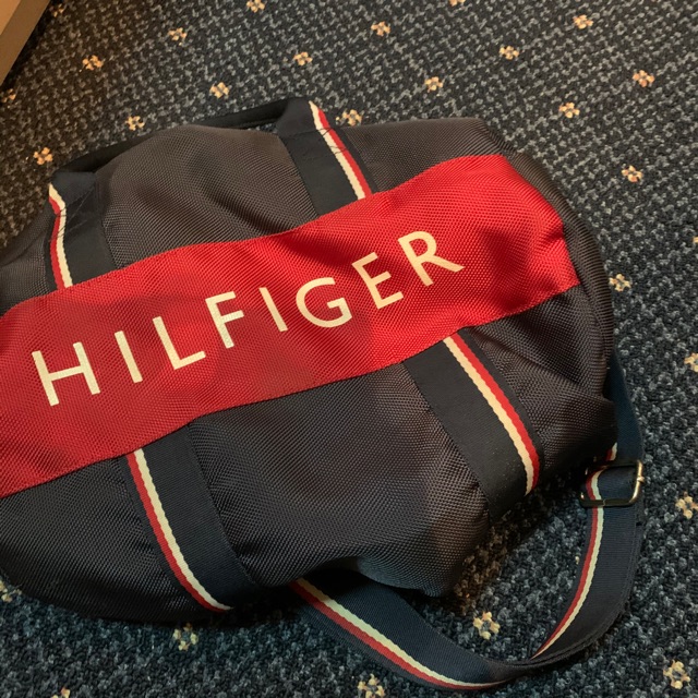 กระเป๋า tommy hilfiger mini duffle bag