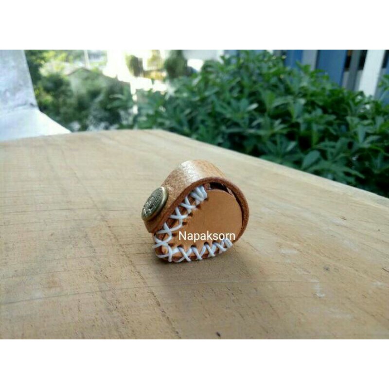 ซองหนังแท้ใส่กล้องส่องพระCanonเทา(แบบเจาะรูร้อยเชือก