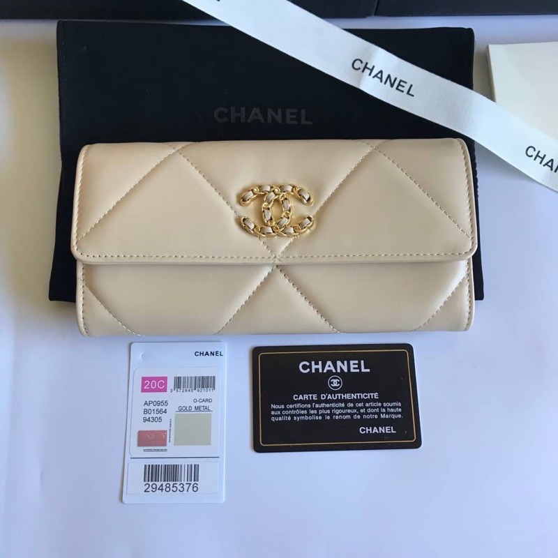 กระเป๋าสตางค์ชาแนล Chanel