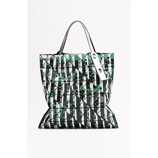 Kept Unused‼️  BAOBAO รุ่น CITYSCAPE 6×6 ของแท้จาก Shop Emquartier 25/12/2021