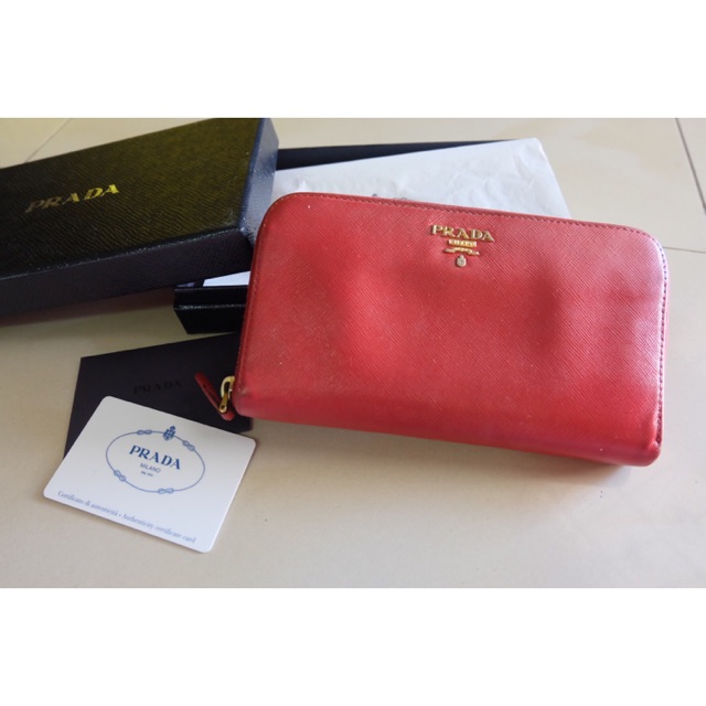 Used!! prada saffiano wallet ของแท้!!