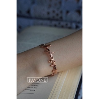 Pavone Jewelry กำไลข้อมือฮาฟ กำไลข้อมืออักษรชื่อ เลือกชุบทอง18k /ชุบทองคำขาว /ชุบโรสโกลด์ (PSB0011)