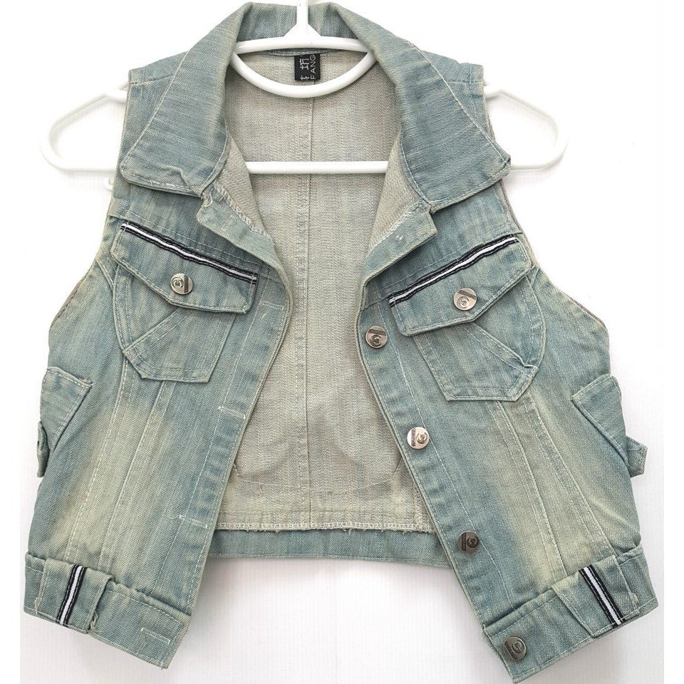 D99 เสื้อคลุมยีนส์ เท่ๆ...