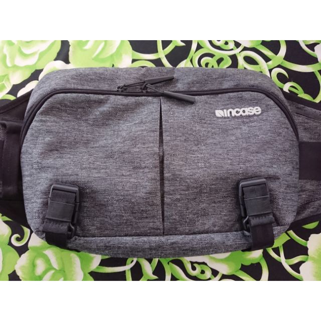 Incase Reform Sling Bag กระเป๋ามือสองสภาพเหมือนใหม่