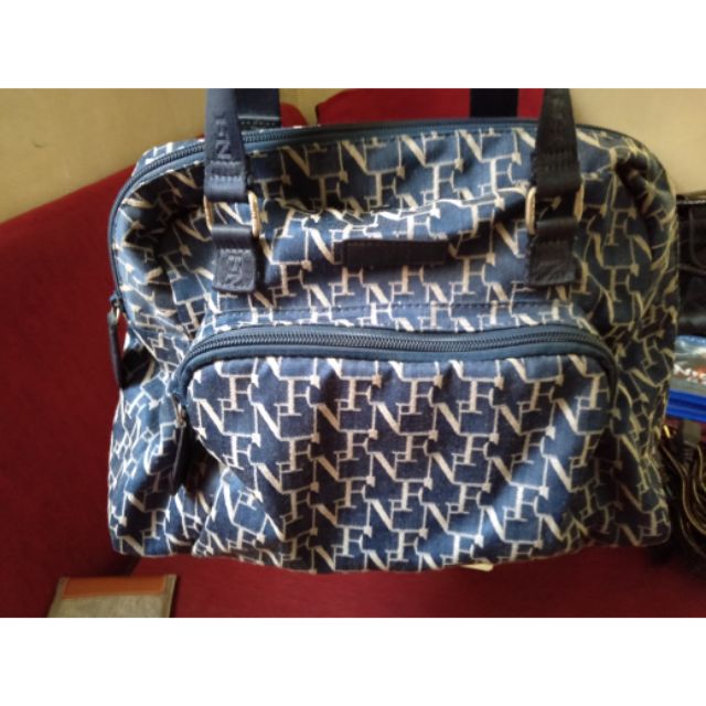 กระเป๋ามือสอง Flynow