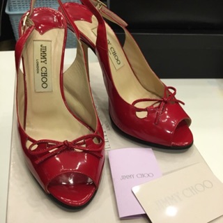 👠พร้อมส่ง คัชชูสีแดงสด มือสอง เกือบใหม่ค่ะ👠Used in very good condition Jimmy Choo high heel in redlip size36 1/2