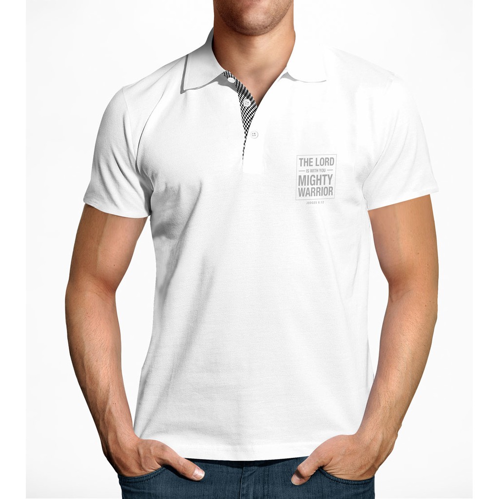 เสื้อยืด คอปก ลาย THE LORD IS MIGHTY WARRIOR สีขาว รหัส SCMIG1