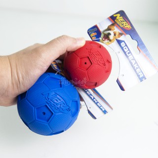 Nerf Dog Squeakers Soccer Squeak Ball- ของเล่นลูกฟุตบอลบีบมีเสียง (สีแดง,สีน้ำเงิน) (ไซต์เล็ก) (2.5") (2170)