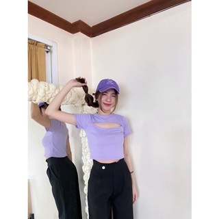 เสื้อแขนสั้นผ่าอก ผ้าไหมพรมร่องใส่สบาย ยืดได้เยอะค่า สี ตามภาพ ขนาด อก30-38 ยาว15 รอบแขน11-15 น่ารักมากกกพร้อมส่งคร่าาาา