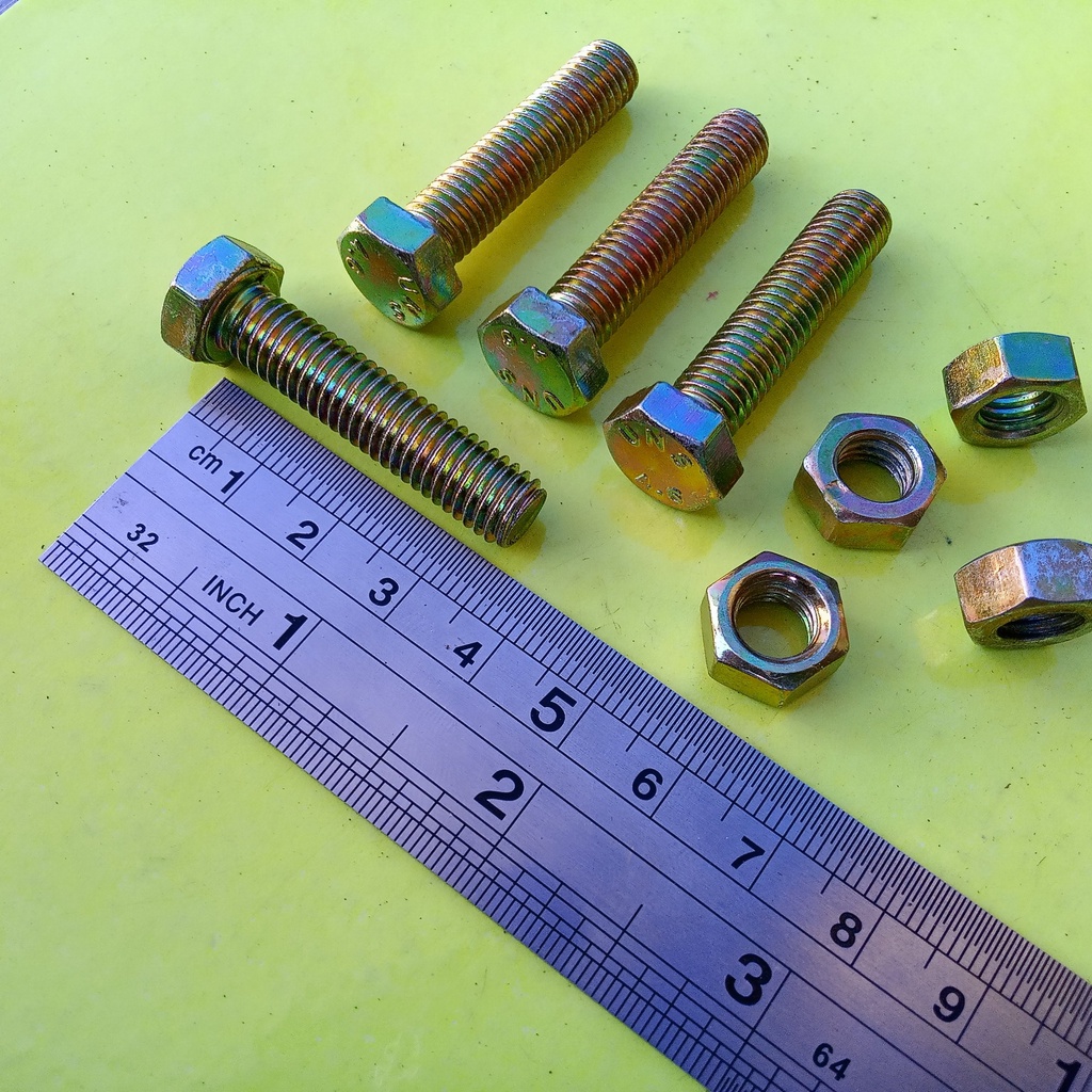 BOLT สีเหลือง NUT M8 X 35 / BMK M8 X 35 / สีเหลือง M8X35 BOLT / M8 BOLT / 12 KEY BOLT 12 / LENGTH 3.