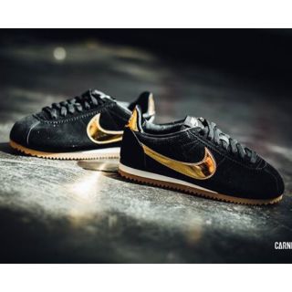 NIKE WOMENS CLASSIC CORTEZ SPECIAL EDITION BLACK/GOLD/GUM