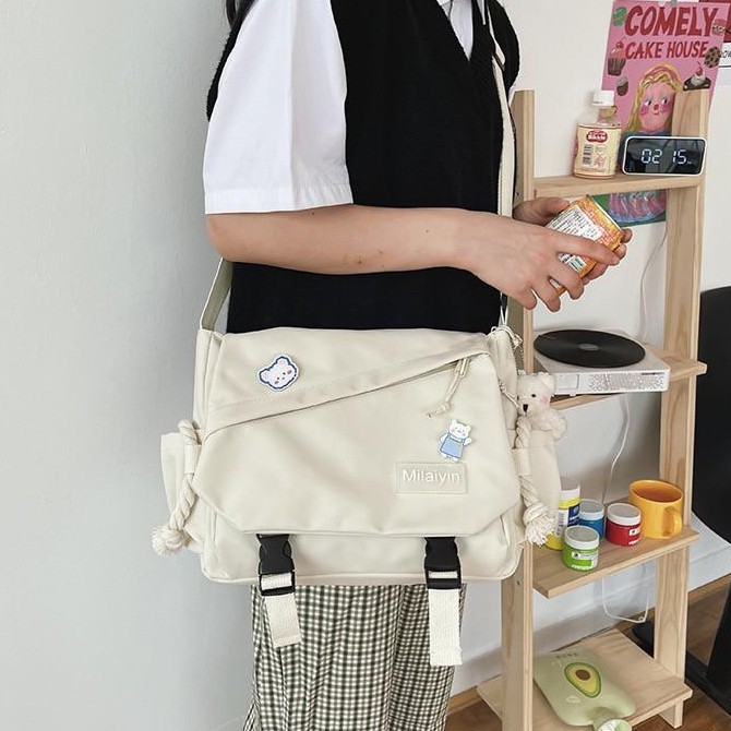 ifashionbag(IF1620) กระเป๋าสะพายข้าง ผ้าไนล่อน ใบใหญ่ **ไม่มีพวงกุญแจตุ๊กตา**
