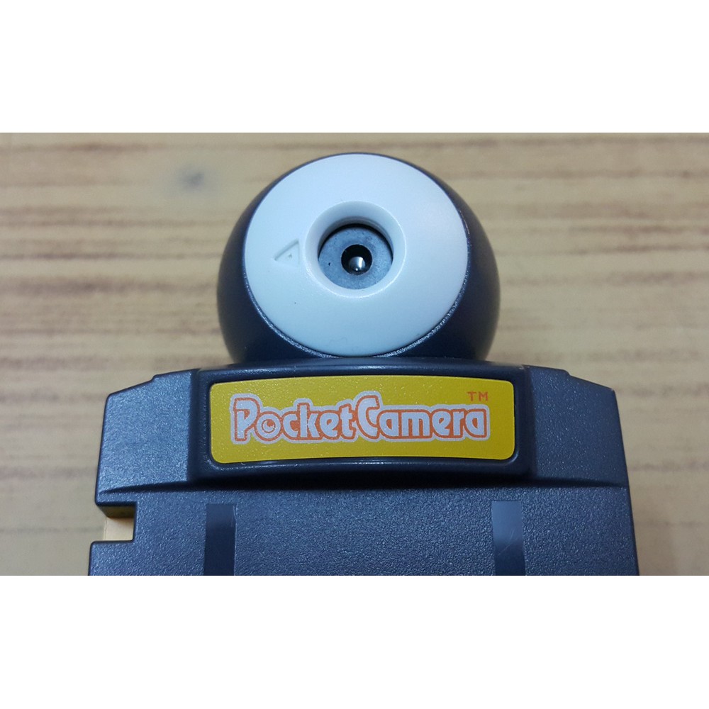 ตลับเกมบอย Pocket Camera อุปกรณ์สำหรับต่อกับเครื่อง GameBoy ให้สามารถถ่ายรูปได้