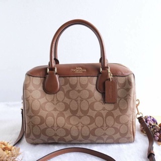 กระเป๋าถือ หมอนใหญ่COACH LARGE BENNETT SATCHEL IN SIGNATURE