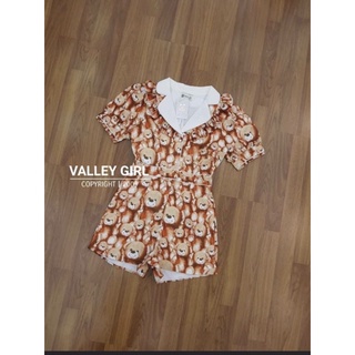 จั้มสูทขาสั้น ลายหมีสุดคิ้ว ป้ายvalleygirl sz.l