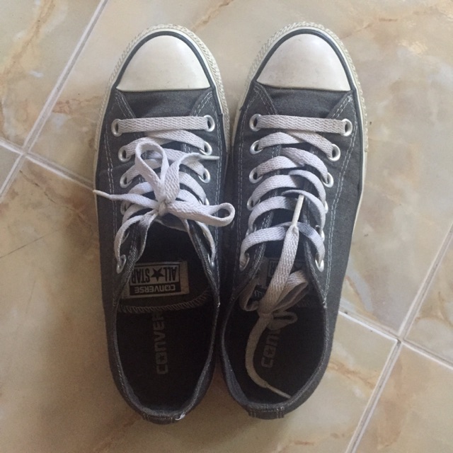รองเท้าผ้าใบ converse