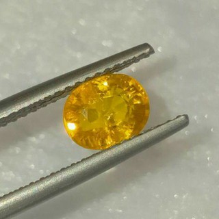 พลอยบุษราคัม สีเหลือง Yellow Sapphire ไข่ 6.9×5.5mm. 1.35กะรัต เหมาะทำฝังพลอยเม็ดเดี่ยว แหวนพลอย จี้พลอย พลอยแท้ธรรมชาติ