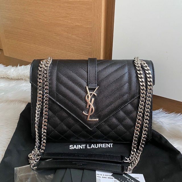 Kept unused ‼️ YSL envelope medium ปี2019 ไม่เคยใช้งาน หอมใหม่สุดๆค่า ไซต์นี้แพงมากขายกัน เกือบ 6 หม