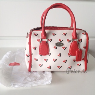 Coach แท้ Peyton Heart Signature