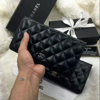 Chanel หนังเเลมป์ อะไหร่เงิน-ทอง พร้อมส่ง หนังสวยขึ้นเงา