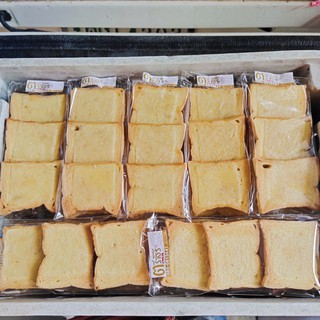 ขนมปังกรอบ ปังกระเทียม หอม กรอบ อร่อย